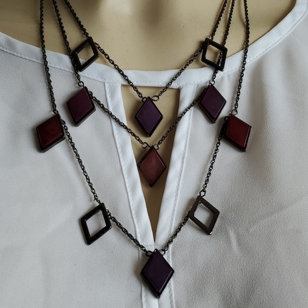 New Worthington 3 layered necklace
